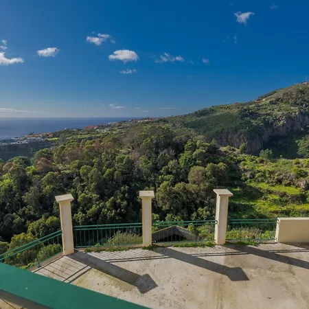 Skyline By Madeira בית נופש Gaula