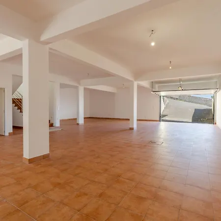 Skyline By Madeira Gaula