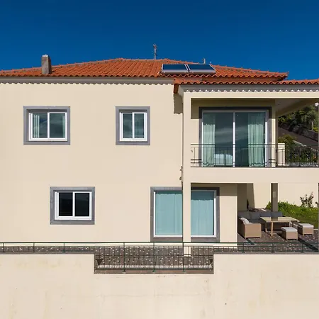 Semesterbostad Skyline By Madeira Gaula