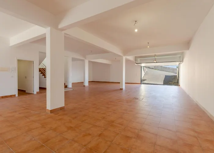 Skyline By Madeira Gaula